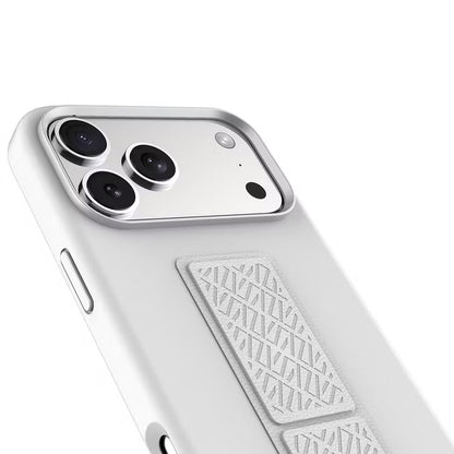 LEVELO MORPHIX SILICONE CASE WITH LEATHER GRIP FOR IPHONE 17 PRO - SILVER LVLMRPS17PSL